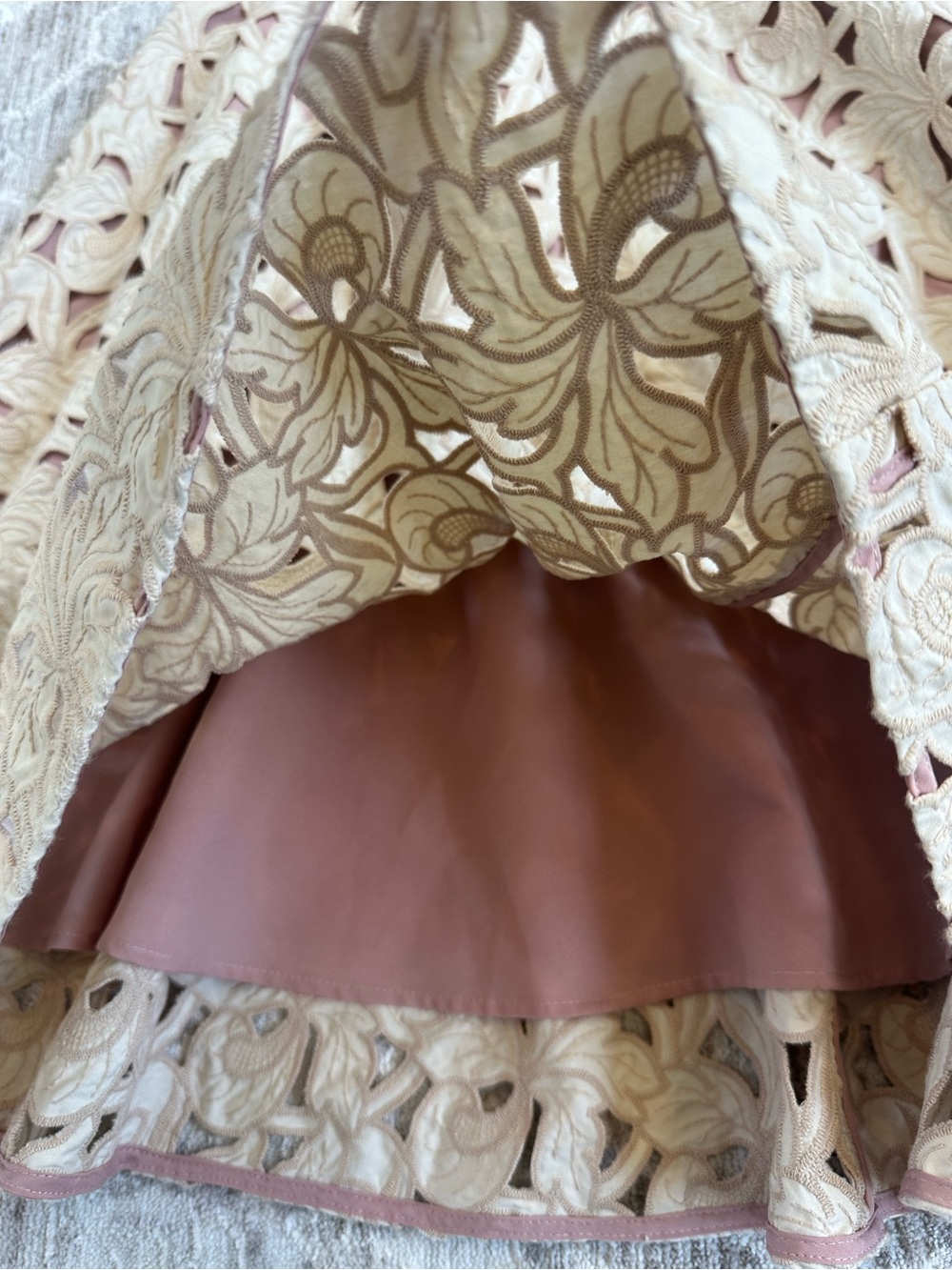Ann Taylor Guipure Beige Blush Pink Flare 100% Cotton Floral Cut Out Knee Skirt - Picture 3 of 8